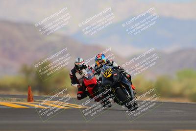 media/Sep-11-2022-SoCal Trackdays (Sun) [[81b7e951af]]/Turn 14 (1130am)/